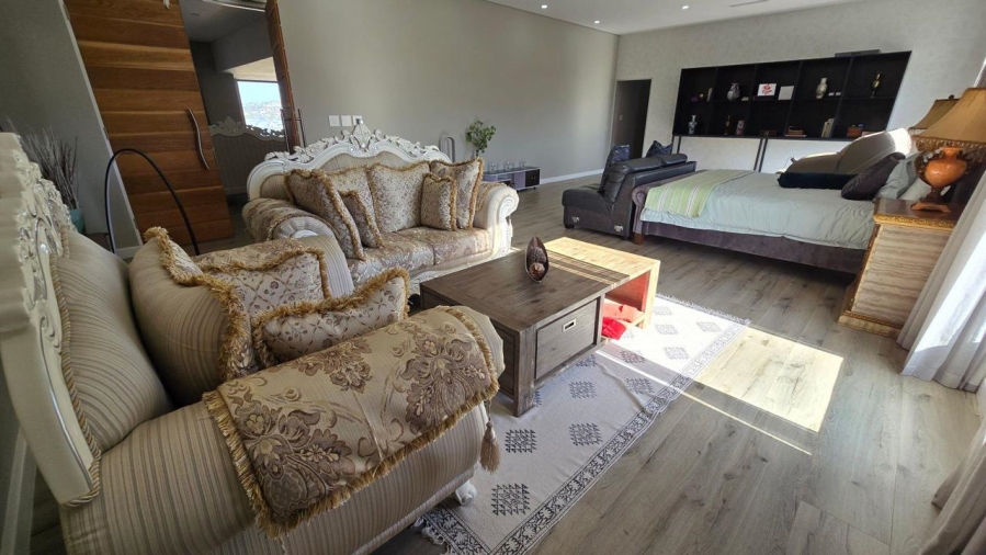 7 Bedroom Property for Sale in Clara Anna Fontein Western Cape